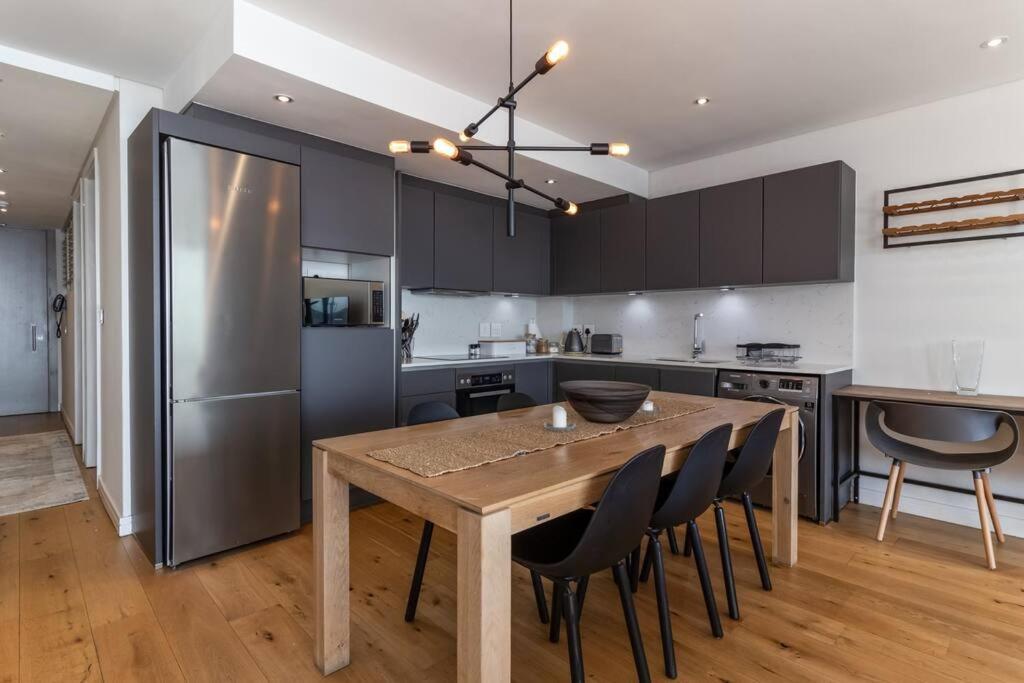 705 The Glengariff Apartment